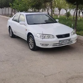 Toyota Camry 2000