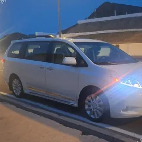 Siena maşyna iş gerek