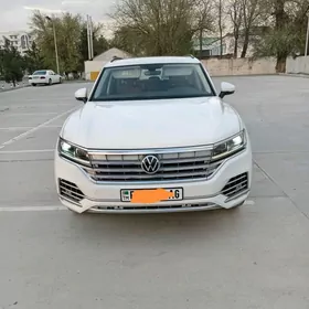 Volkswagen Touareg 2021