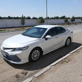 Toyota Camry 2021
