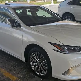 Lexus ES 350 2019