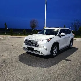 Toyota Highlander 2021