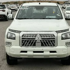 Mitsubishi L200 2025