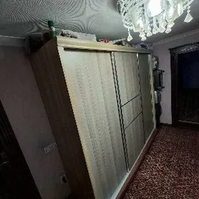 Şkaf (karidornyşkaf)