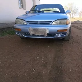 Toyota Camry 1996