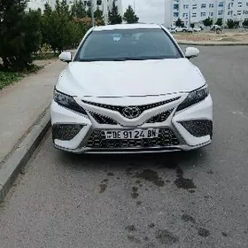 Toyota Camry 2022