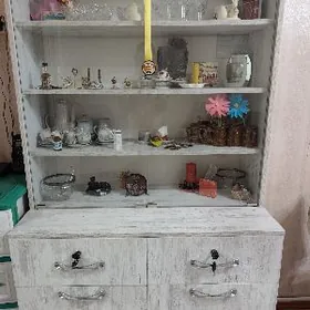 Шкаф сервант...