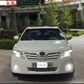 Toyota Camry 2010