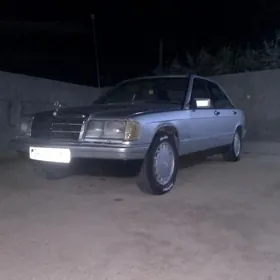 Mercedes-Benz 190E 1987