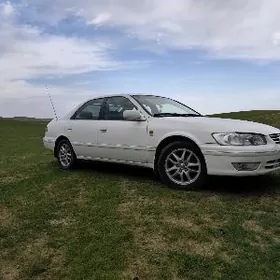 Toyota Camry 2000