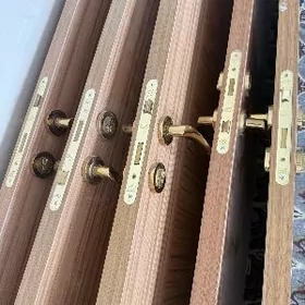 Gapylar iśikler Двери