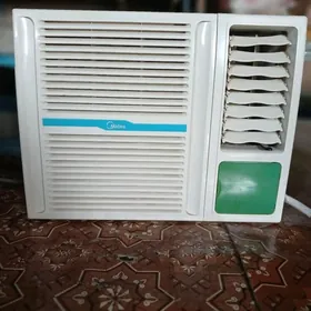 Kondisoner, biri uly biri kici