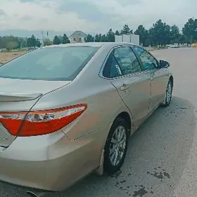 Toyota Camry 2015
