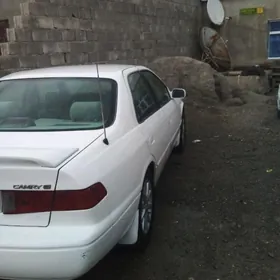 Toyota Camry 2000