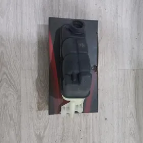 Suw bacok mers W210 magazyn