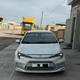 Toyota Corolla Hatchback 2021