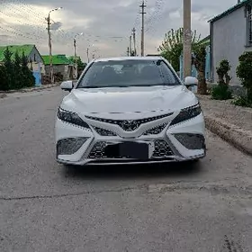 Toyota Camry 2022