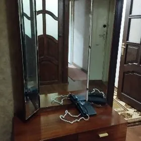 трюмо с 3-мя зеркалами