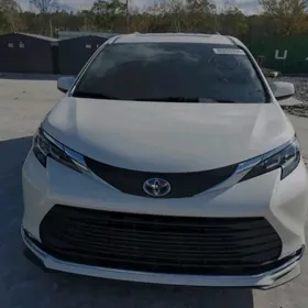 Toyota Sienna 2021