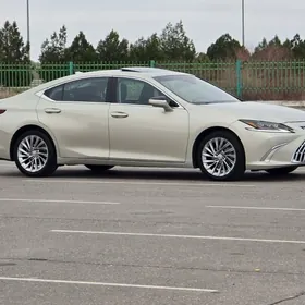 Lexus ES 350 2019