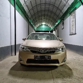 Toyota Camry 2012