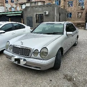 Mercedes-Benz W212 1996