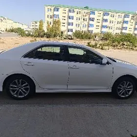 Toyota Camry 2013