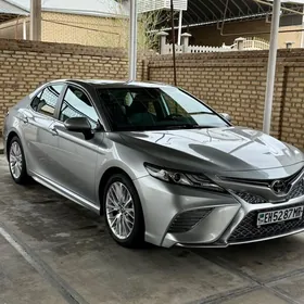 Toyota Camry 2020