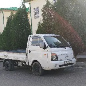 Kia Bongo 2004