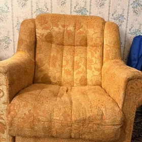 Диван и кресла