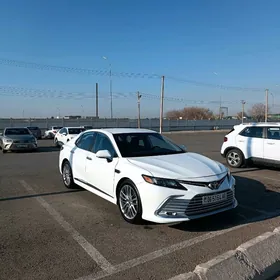 Toyota Camry 2020
