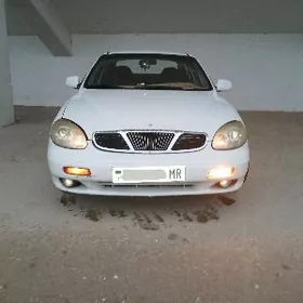 Daewoo Leganza 1998