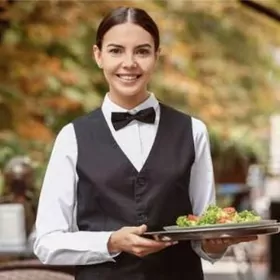Нужна Официантка