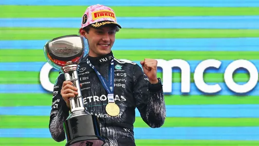 Антонелли выиграл Гран-при Японии и стал самым молодым лидером Формулы-1