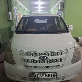 Hyundai H-1 2011