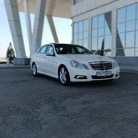 Mercedes-Benz E350 2011