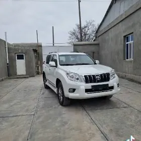 Toyota Land Cruiser Prado 2011