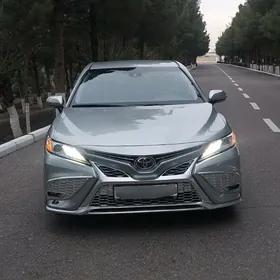Toyota Camry 2019