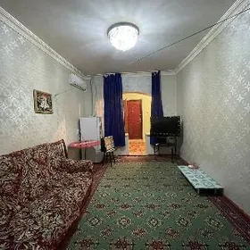 3-комн. 1-этаж️10-мкр.