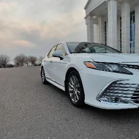 Toyota Camry 2020
