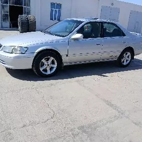Toyota Camry 1999