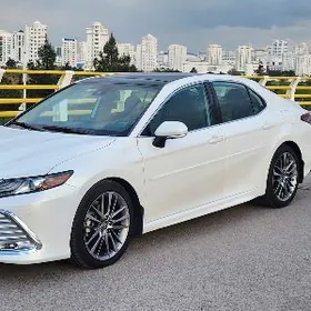 Toyota Camry 2022