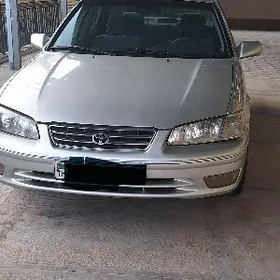 Toyota Camry 2000