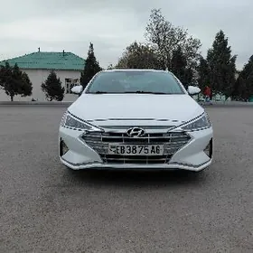 Hyundai Elantra 2018