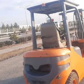 Kara Forklift 2014