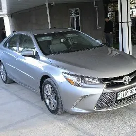 Toyota Camry 2016