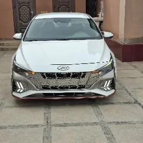 Hyundai Elantra 2021