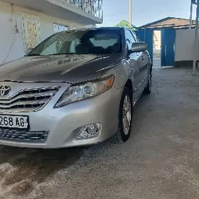 Toyota Camry 2010