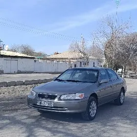 Toyota Camry 2000