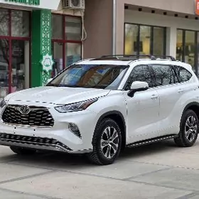 Toyota Highlander 2020